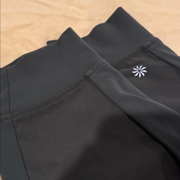 Athleta Headlands Hybrid Trek Mid Rise Jogger Black Women's 8 - Picture 4 of 7